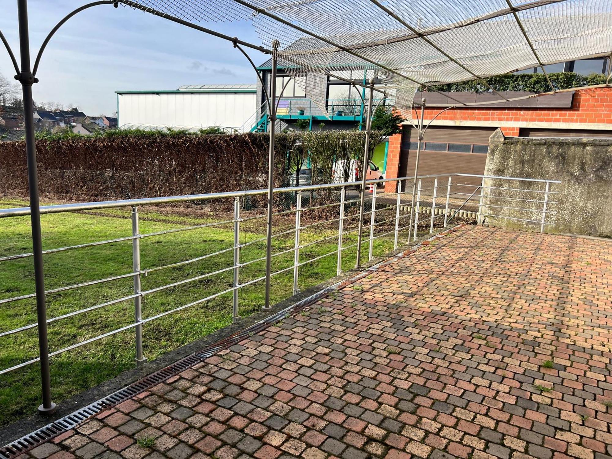 Station 64 B1 Charleroi-Airport Exterior foto